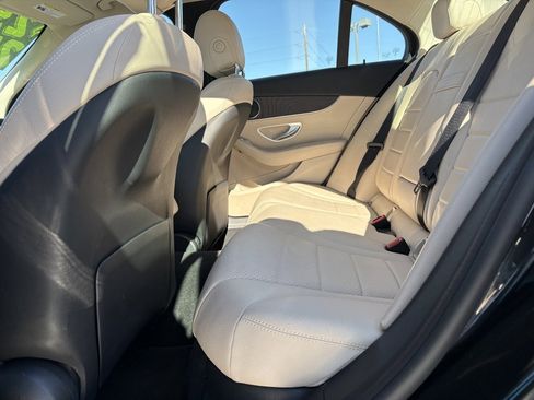 Used 2021 Mercedes-Benz C 300 4MATIC Sedan image 35