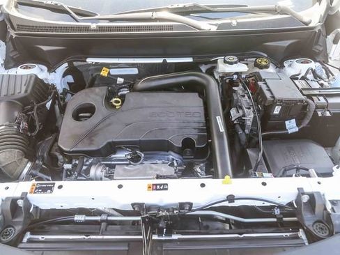 Used 2023 Chevrolet Equinox LS FWD image 28