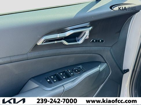 New 2026 Kia Sportage SX FWD image 21