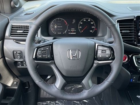 New 2025 Honda Ridgeline Black Edition image 11