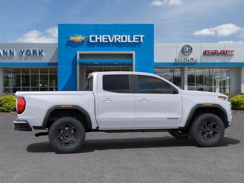 New 2025 GMC Canyon Elevation w/ Convenience Package image 5