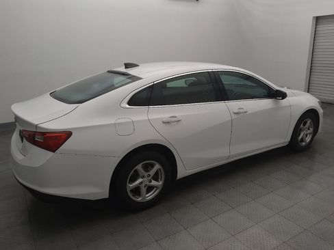 Used 2018 Chevrolet Malibu LS w/ LPO, Convenience Package 1 FWD image 10