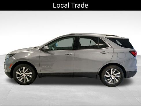Used 2024 Chevrolet Equinox Premier image 2