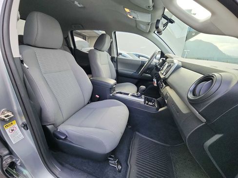 Used 2016 Toyota Tacoma SR5 image 25