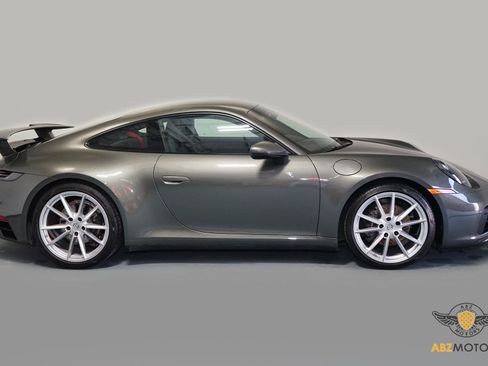 Used 2021 Porsche 911 Carrera image 4