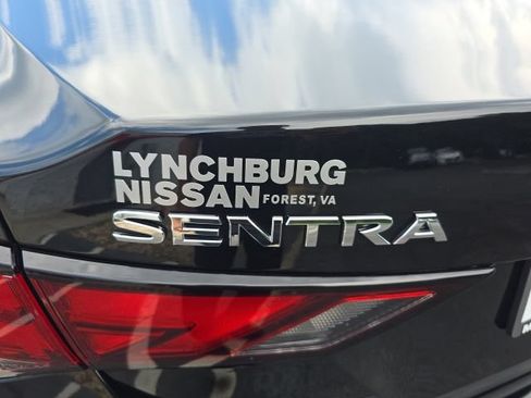 Used 2025 Nissan Sentra SV FWD image 10