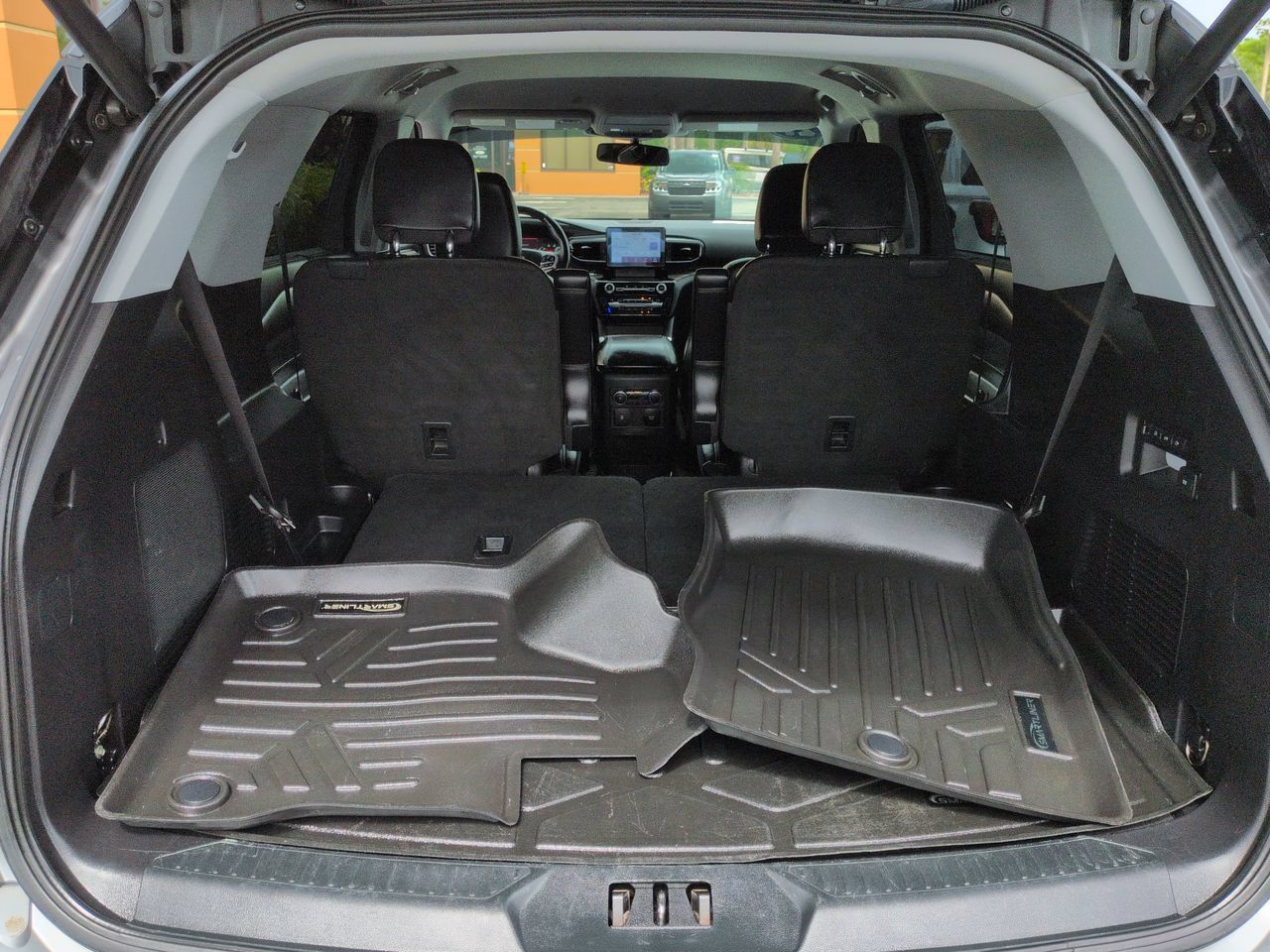 Used 2021 Ford Explorer Limited w/ Equipment Group 301A RWD image 13