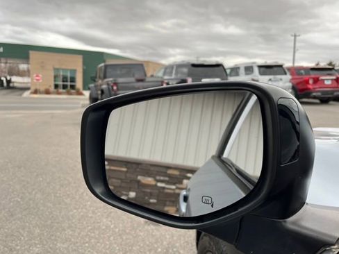 Used 2024 Subaru Outback Wilderness image 32