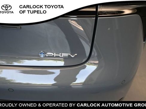 Used 2025 Toyota Prius Plug-In Hybrid FWD image 37