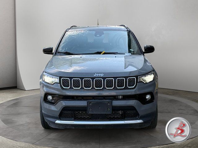 Used 2024 Jeep Compass Limited AWD/4WD image 2
