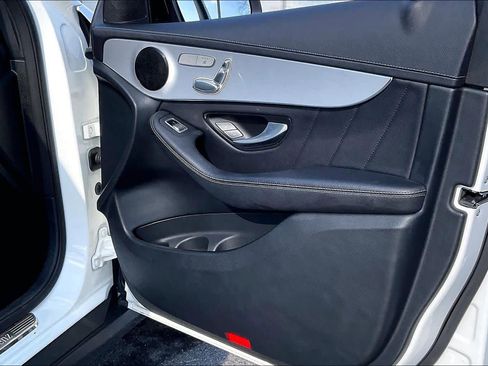 Used 2022 Mercedes-Benz GLC 300 4MATIC Coupe image 25