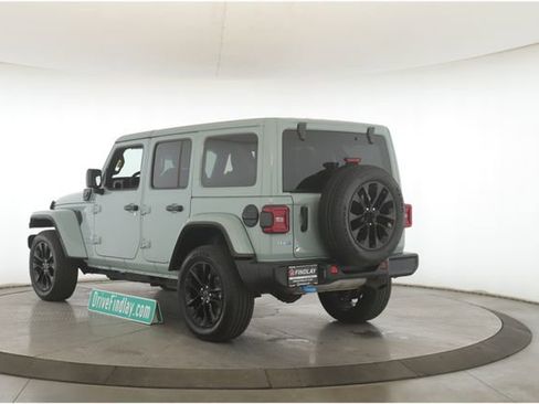 Used 2024 Jeep Wrangler Unlimited Sahara image 8
