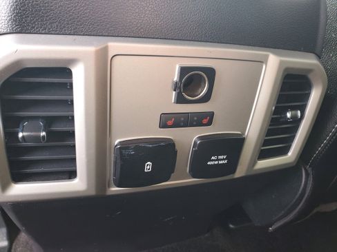 Used 2018 Ford F150 Lariat w/ Equipment Group 502A Luxury image 28