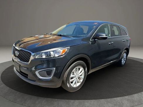 Used 2016 Kia Sorento L FWD image 1