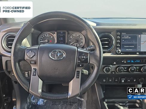 Used 2021 Toyota Tacoma TRD Off-Road w/ TRD Premium Off Road Package AWD/4WD image 11