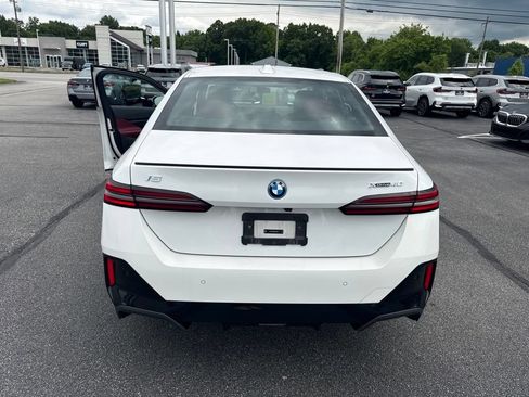 Used 2025 BMW i5 xDrive40 w/ M Sport Package AWD/4WD image 22