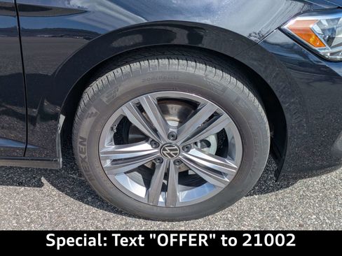 Used 2023 Volkswagen Jetta SE image 10