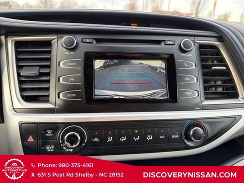 Used 2019 Toyota Highlander LE image 18