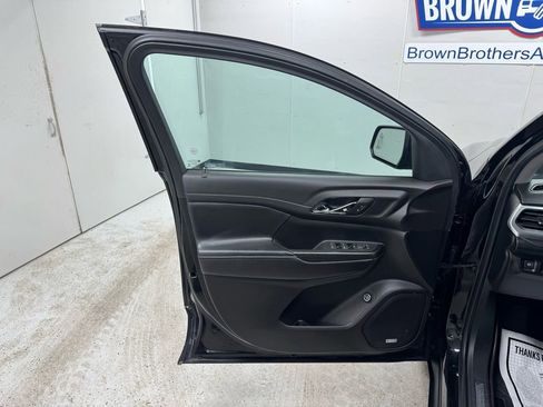 Used 2019 GMC Acadia SLT AWD/4WD image 19