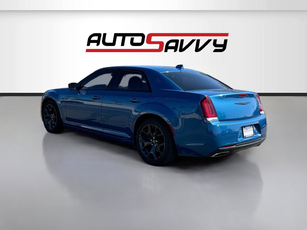 Used 2023 Chrysler 300 Touring w/ Sport Appearance Package RWD image 5