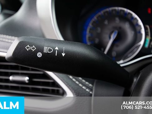 Used 2024 Chrysler Pacifica Limited w/ S Appearance Package image 25