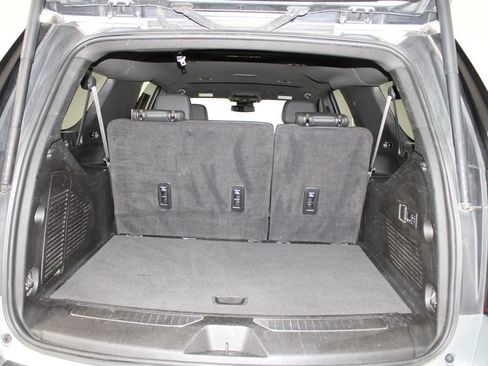 Used 2024 GMC Yukon XL Denali image 17