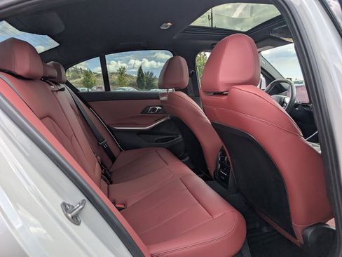 Used 2025 BMW 330i xDrive Sedan w/ Premium Package image 19