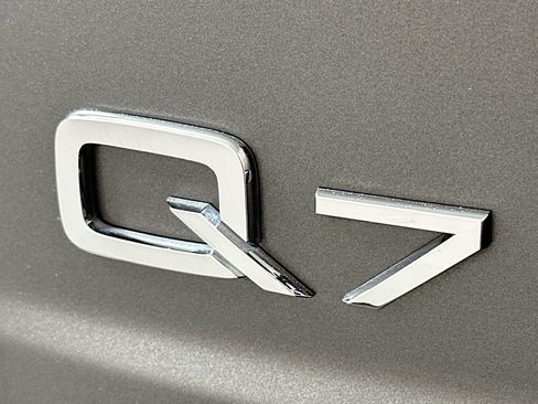Used 2019 Audi Q7 2.0T Premium AWD/4WD image 11
