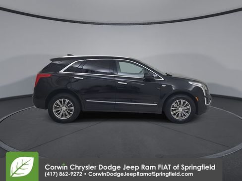 Used 2017 Cadillac XT5 Luxury w/ Driver Awareness Package image 17