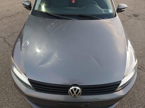Used 2011 Volkswagen Jetta SE FWD image 29