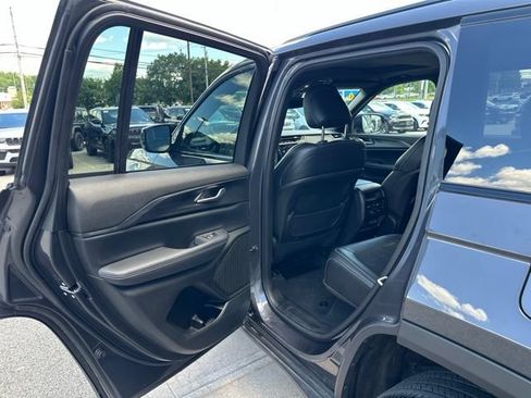 Used 2023 Jeep Grand Cherokee Altitude AWD/4WD image 22