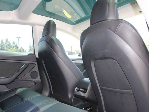 Used 2022 Tesla Model 3 Long Range AWD/4WD image 16