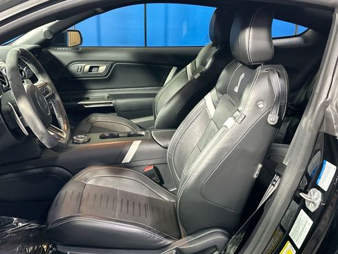 Used 2022 Ford Mustang Shelby GT500 w/ Technology Package image 13