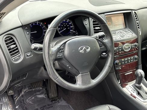 Used 2017 INFINITI QX50 Journey w/ Premium Package image 8