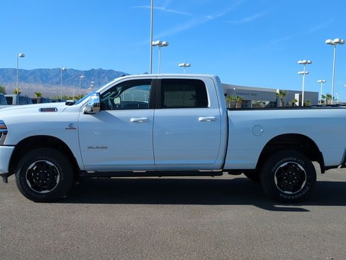 Used 2025 RAM 2500 Laramie AWD/4WD image 6