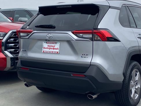 Certified 2025 Toyota RAV4 XLE AWD/4WD image 4