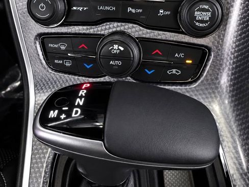 Used 2018 Dodge Challenger SRT Hellcat RWD image 26