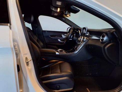 Used 2015 Mercedes-Benz C 300 4MATIC Sedan image 9
