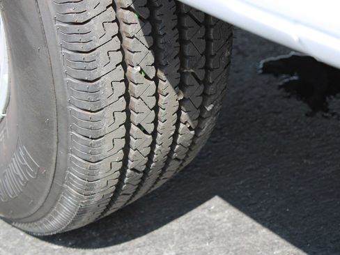 Used 2024 Chevrolet Express 2500 w/ Driver Convenience Package image 33