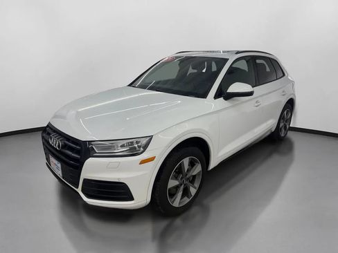 Used 2020 Audi Q5 2.0T Premium w/ Titanium Sport Package AWD/4WD image 4