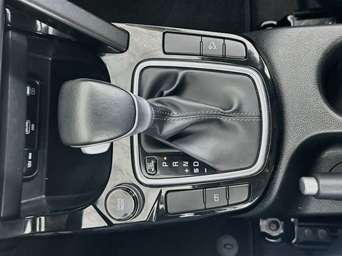 Used 2025 Kia Seltos S FWD image 25