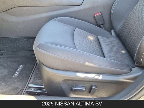 Used 2025 Nissan Altima 2.5 SV w/ SV Special Edition Package FWD image 15