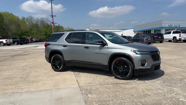 Used 2023 Chevrolet Traverse Premier w/ Redline Edition FWD image 3