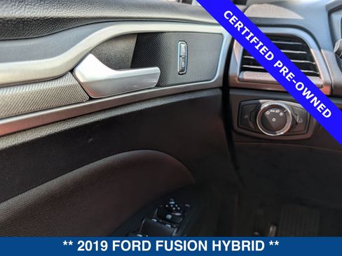 Certified 2019 Ford Fusion SE FWD image 23