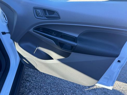 Used 2022 Ford Transit Connect XL image 28