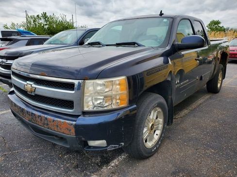 Used 2008 Chevrolet Silverado 1500 LTZ w/ Suspension Package, Off-Road AWD/4WD image 2