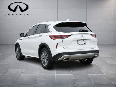 Certified 2025 INFINITI QX50 Luxe w/ Cargo Package AWD/4WD image 5