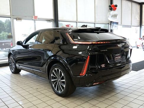 Used 2024 Cadillac Lyriq Sport w/ LPO, Floor Liner Package AWD/4WD image 4