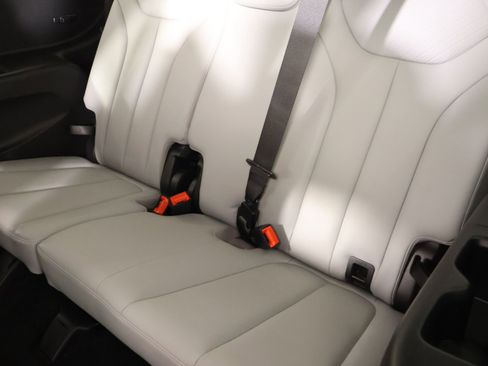 Used 2025 Hyundai Palisade SEL image 14