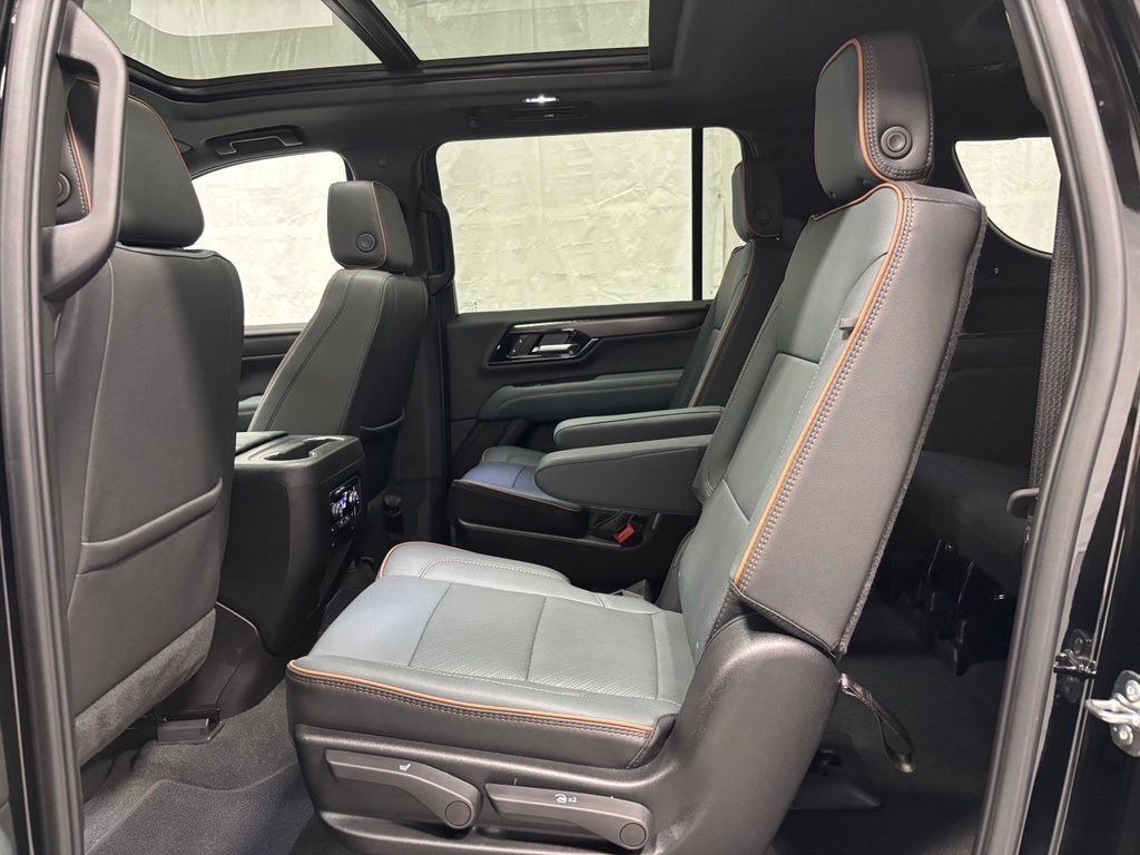 Used 2026 GMC Yukon XL AT4 w/ AT4 Premium Package AWD/4WD image 45